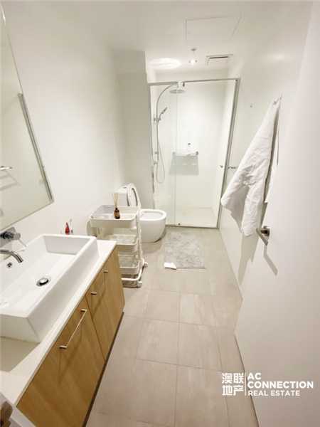 Bathroom-1.jpg