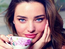 �ɶ�����Խ��Խ������Ʒ�ƴ��Գɰ���Ů��