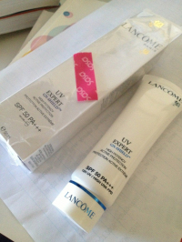 ޢLANCOME UV EXPERT GN-SHIELD