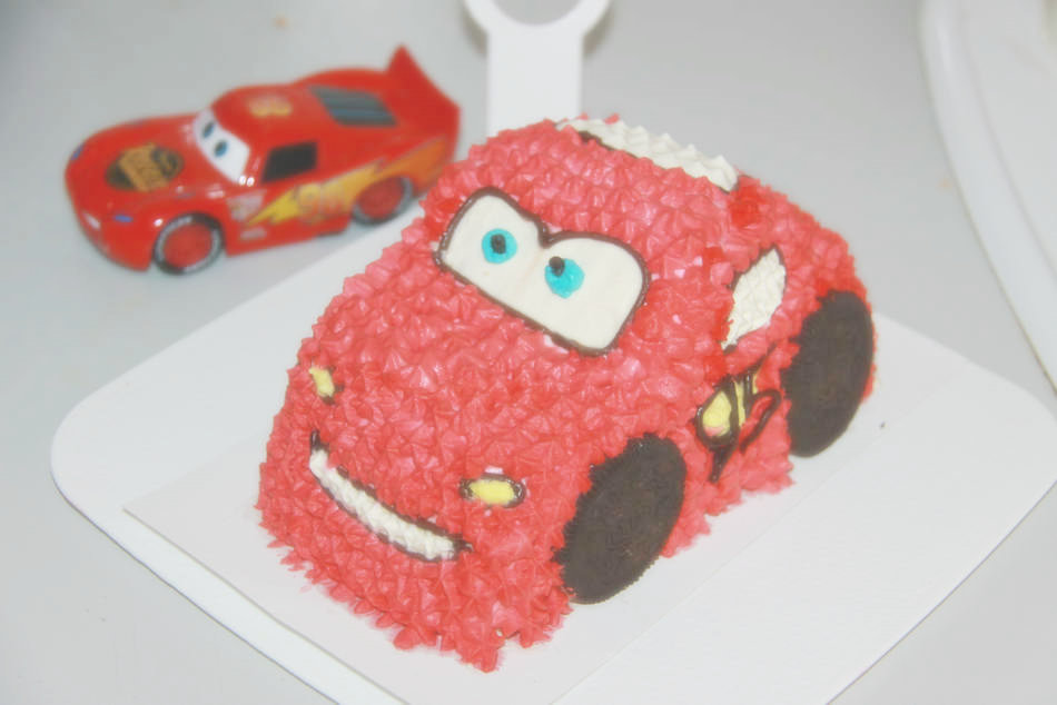 闪电麦昆跑车蛋糕 闪电麦昆跑车蛋糕