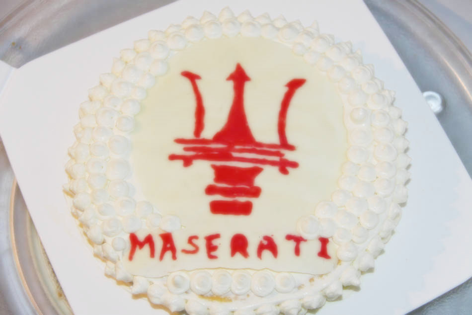 玛莎拉蒂车标蛋糕 玛莎拉蒂车标蛋糕