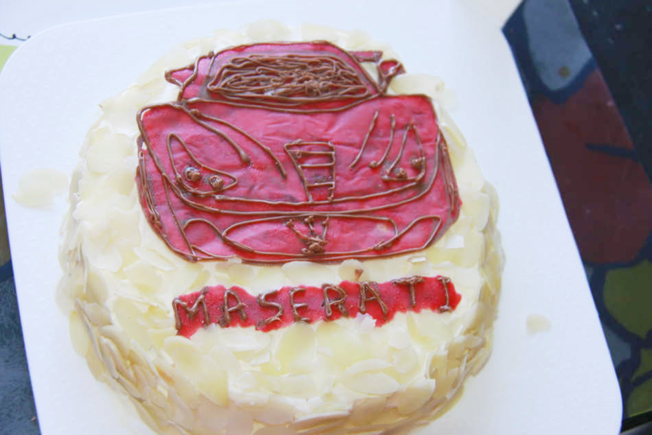 玛莎拉蒂车蛋糕 玛莎拉蒂车蛋糕