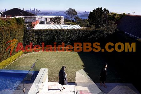 2015_07_12t021939z_1_lynxnpeb6b02b_rtroptp_2_china_markets_property-1aq3ju1.jpg