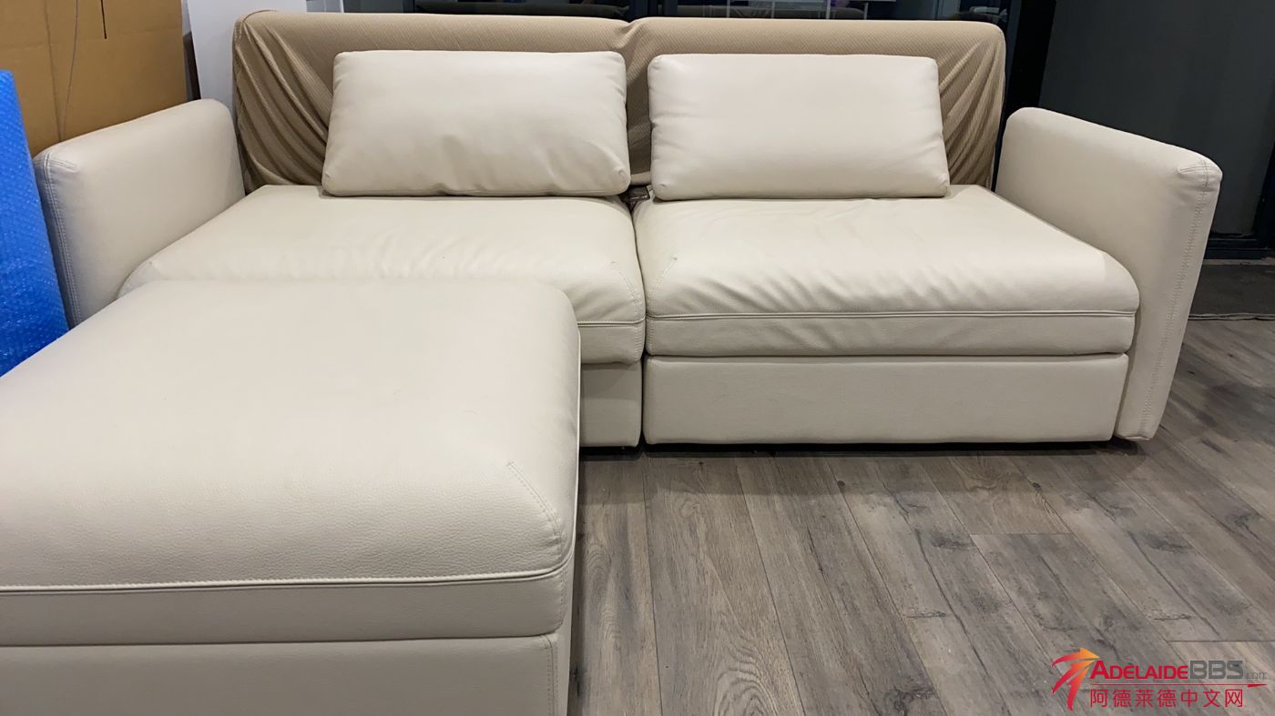 Sofa B.jpg