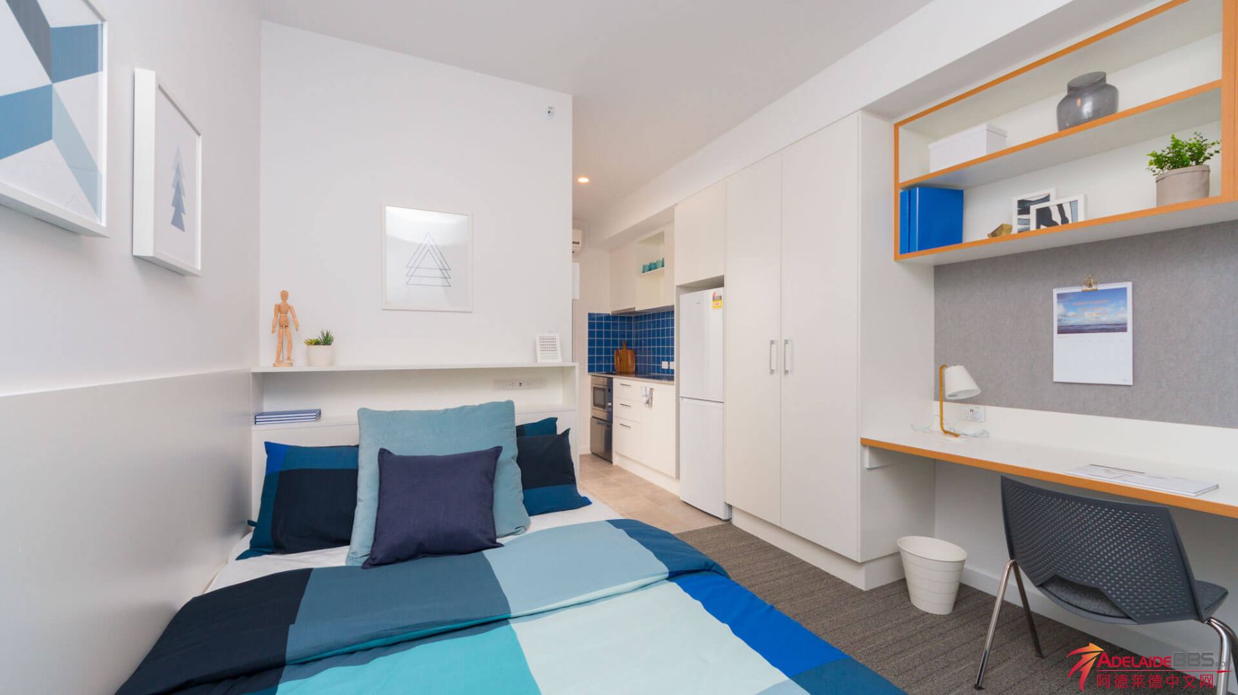 Deluxe-Studio-with-Double-Bed-South-dwell-East-End-Adelaide-2.jpeg